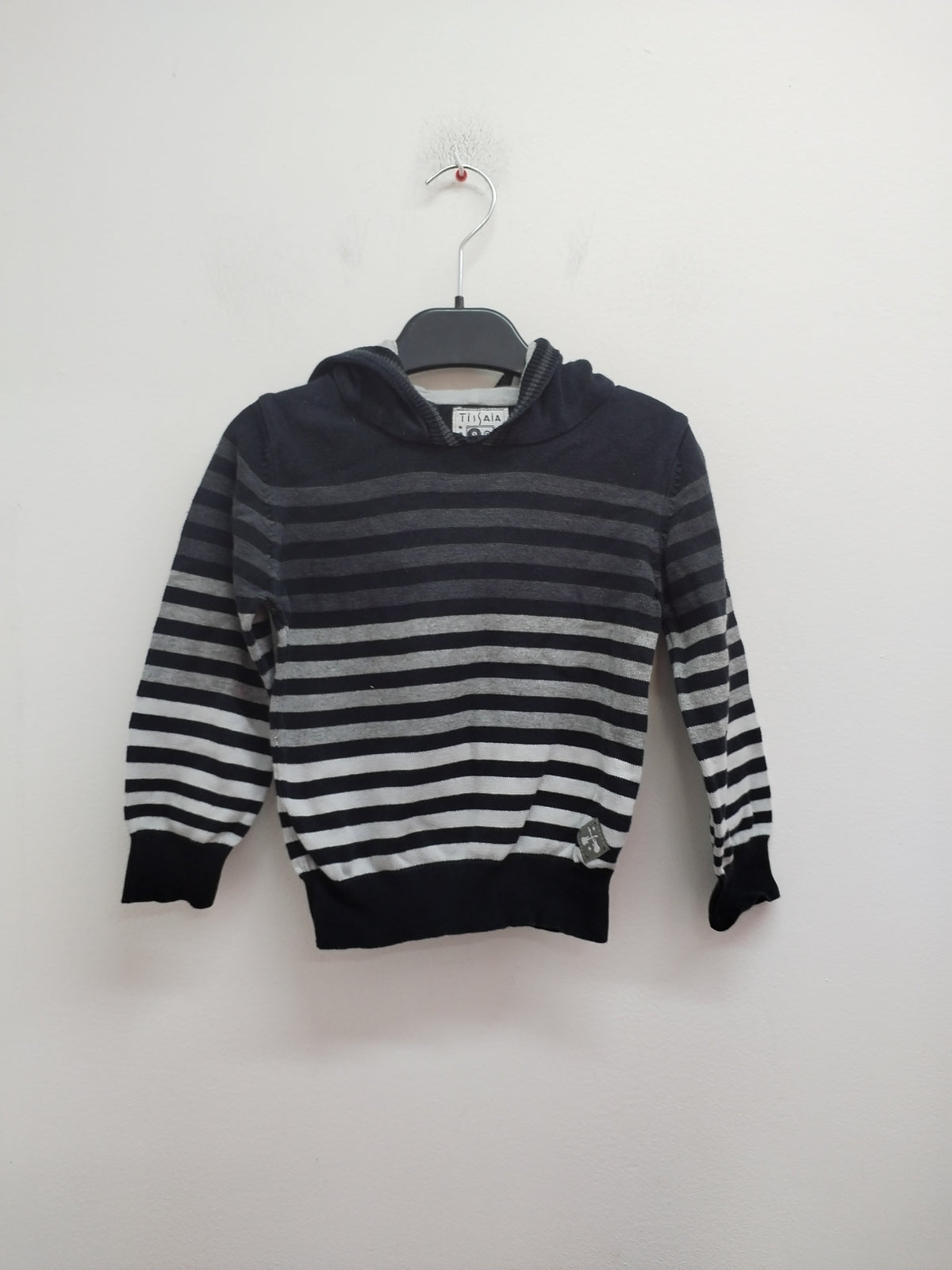 Pull fin à capuche Tissaia rayé noir et gris Taille 5 Ans