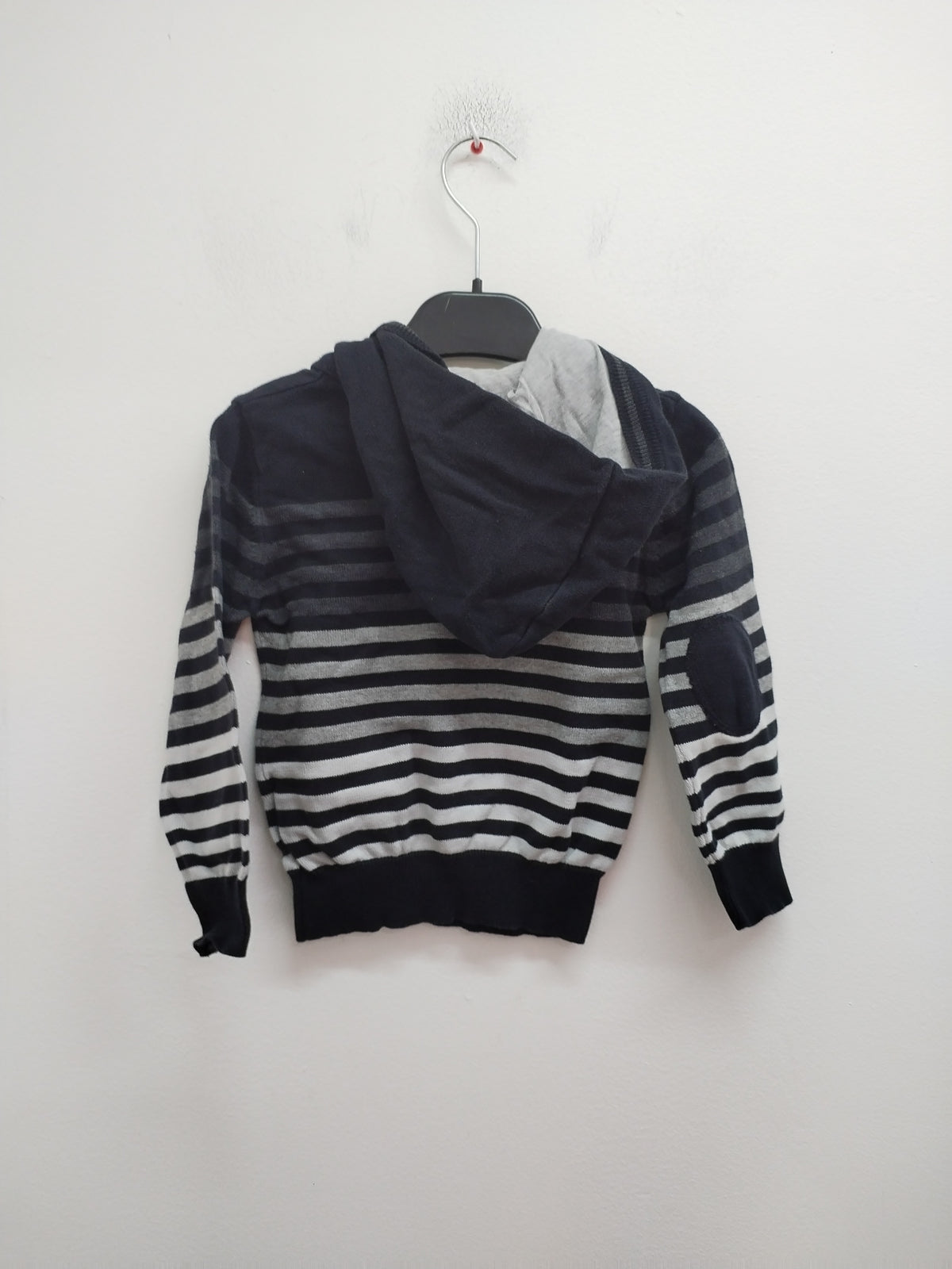 Pull fin à capuche Tissaia rayé noir et gris Taille 5 Ans