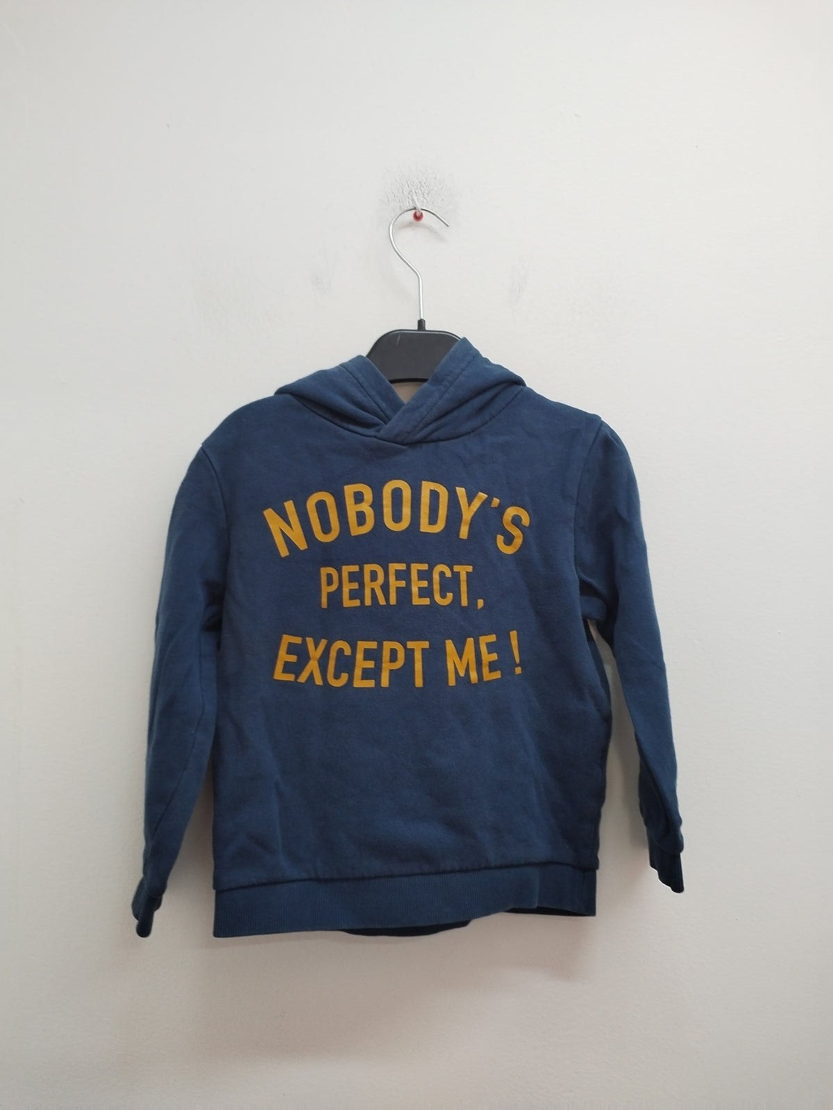 Sweat à capuche Kiabi bleu avec impression Taille 6 Ans