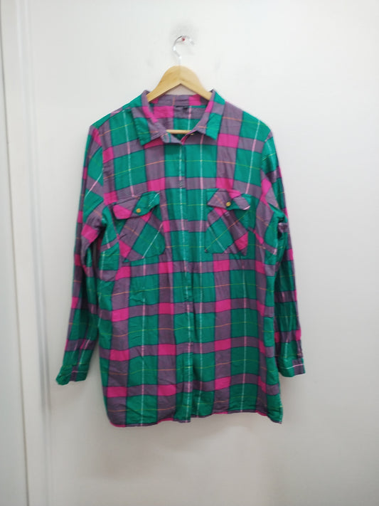 Chemise Bon Prix à carreaux verts et roses Taille 46
