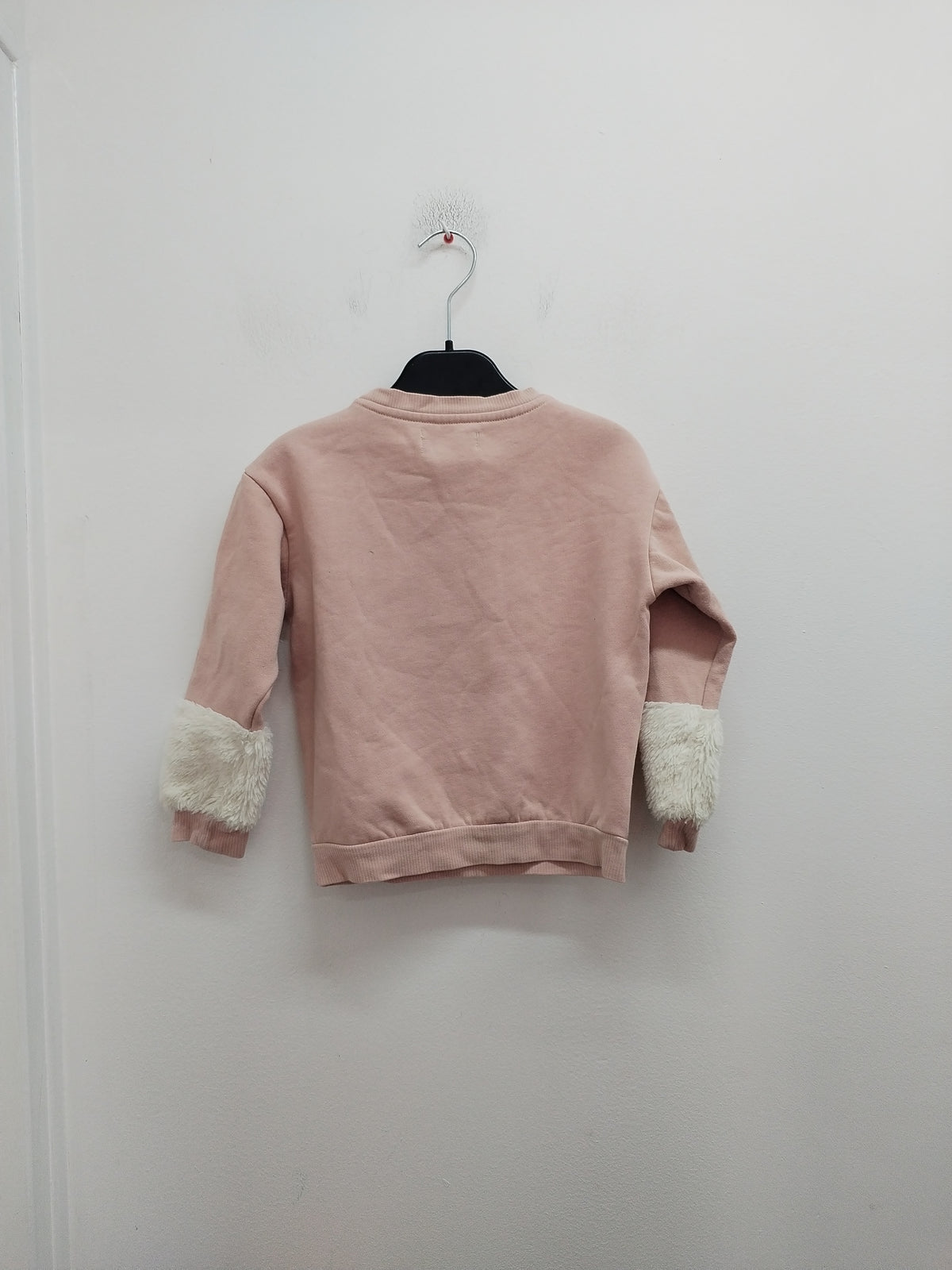 Sweat C&A vieux rose avec licorne Taille 5 Ans