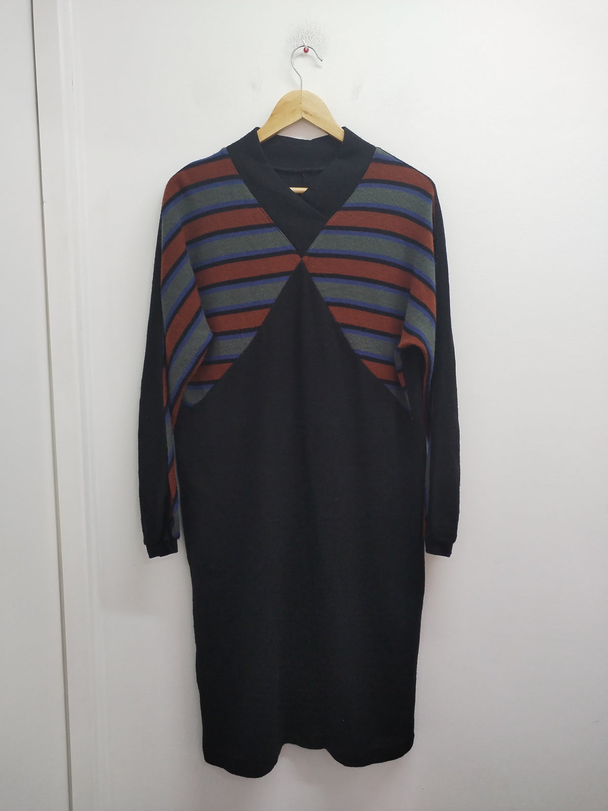 Robe pull manches longues noire et rayé Taille L