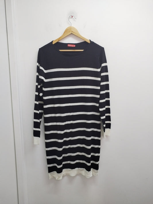 Robe pull manches longues Tissaia rayée noire et blanche Taille 42/44