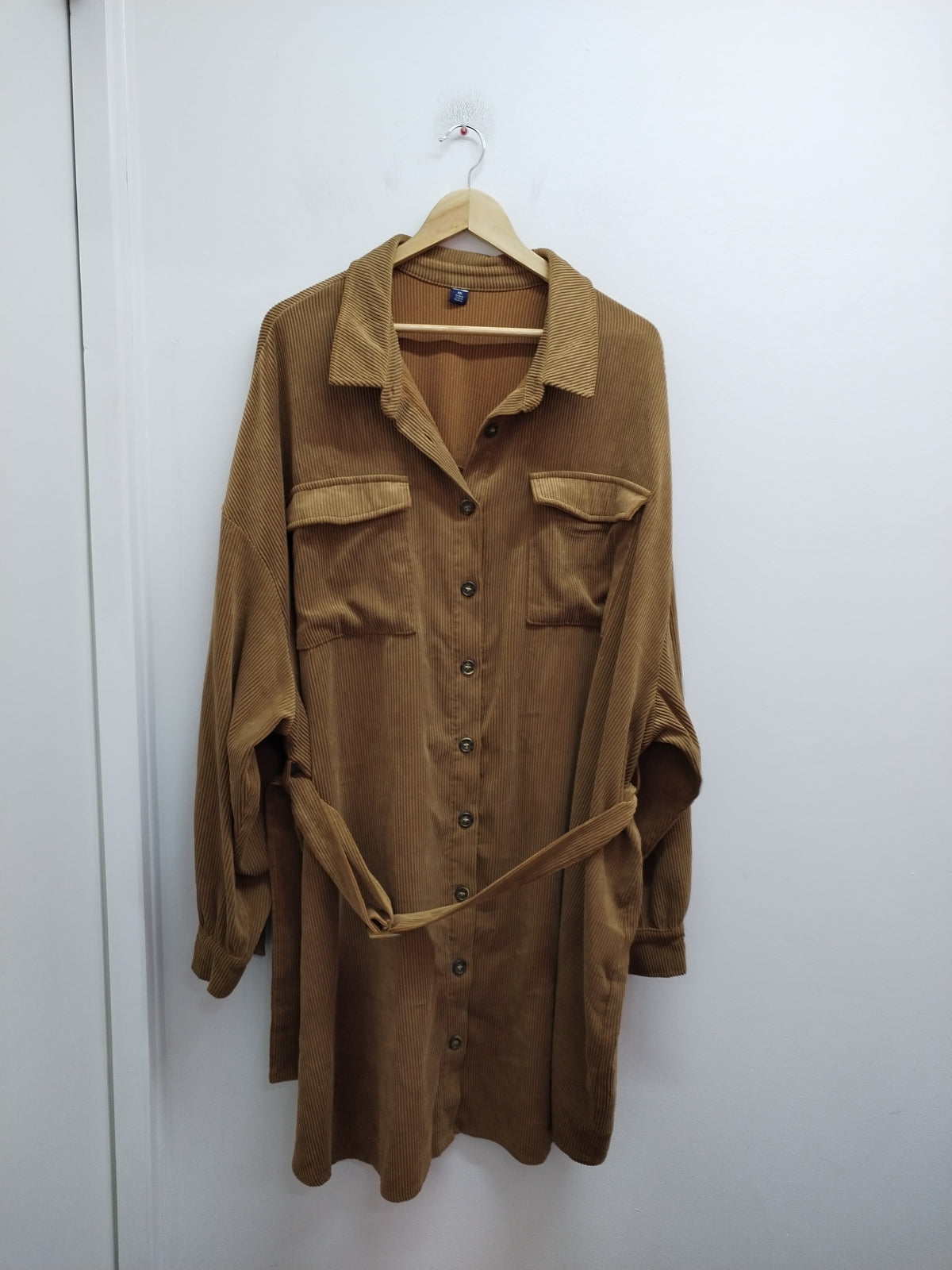 Robe manches longues en velours côtelé Kiabi marron clair Taille 4XL