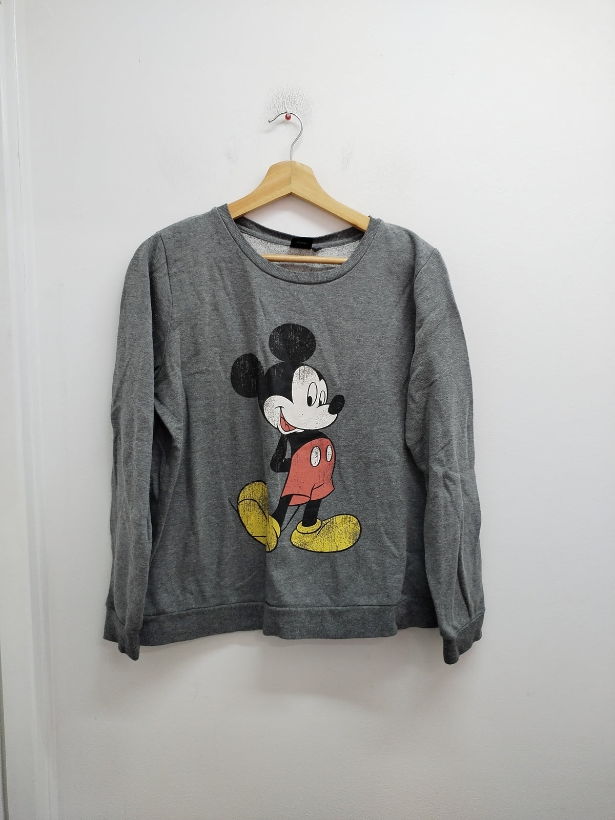 Sweat Disney gris avec impression "Mickey" Taille L