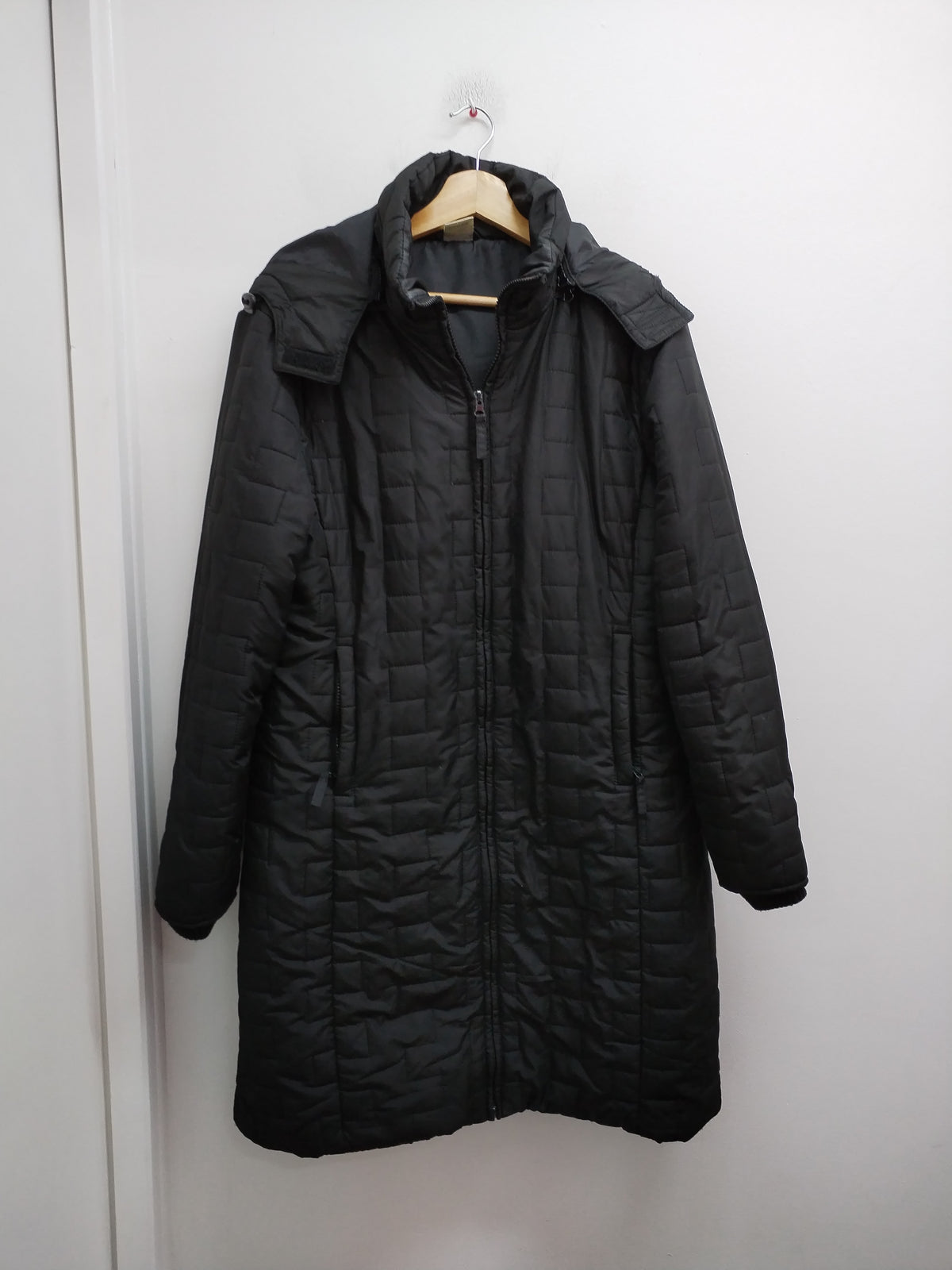 Manteau long à capuche noir taille 44